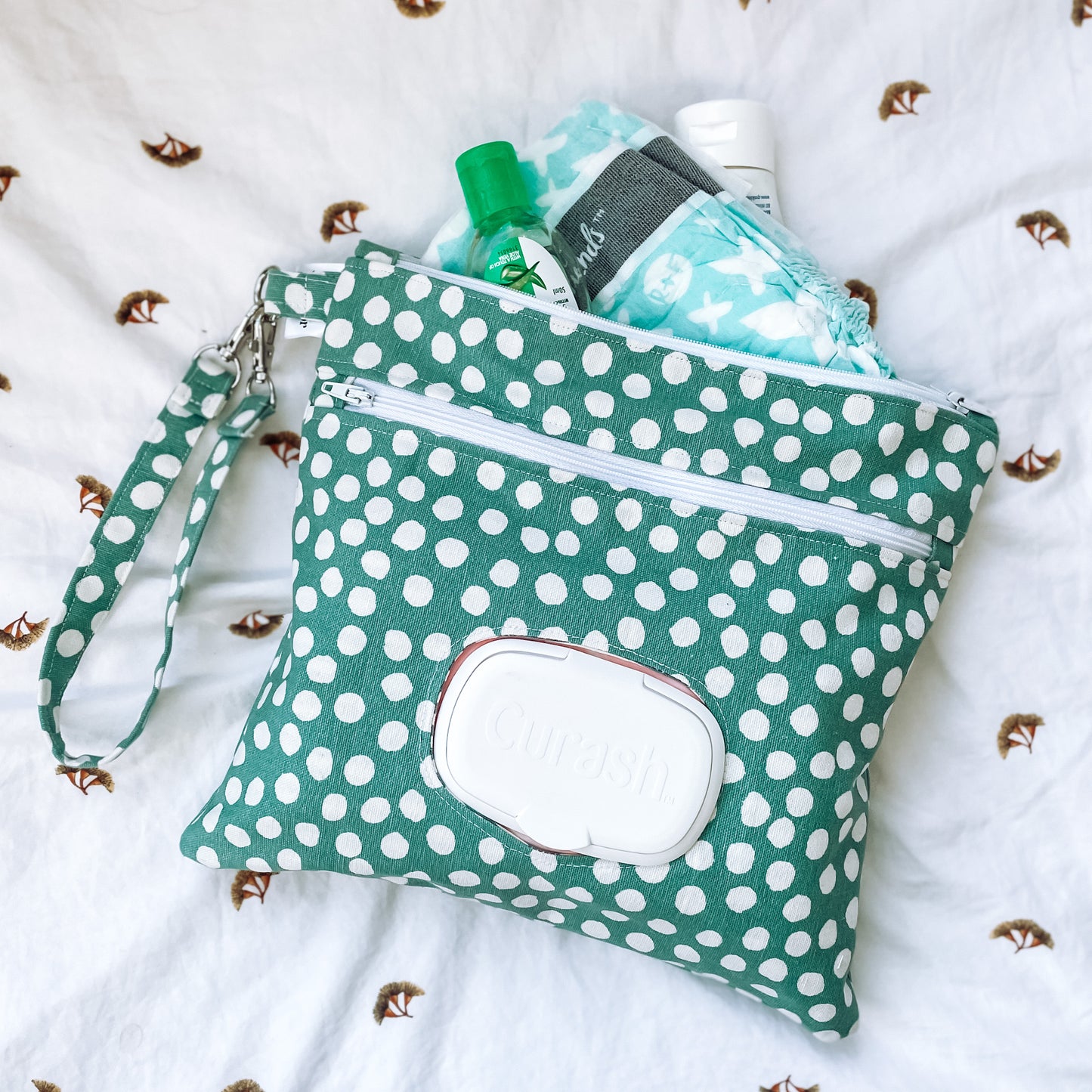 Grab & Go - Wipes and Nappy Pouch - (1.0)